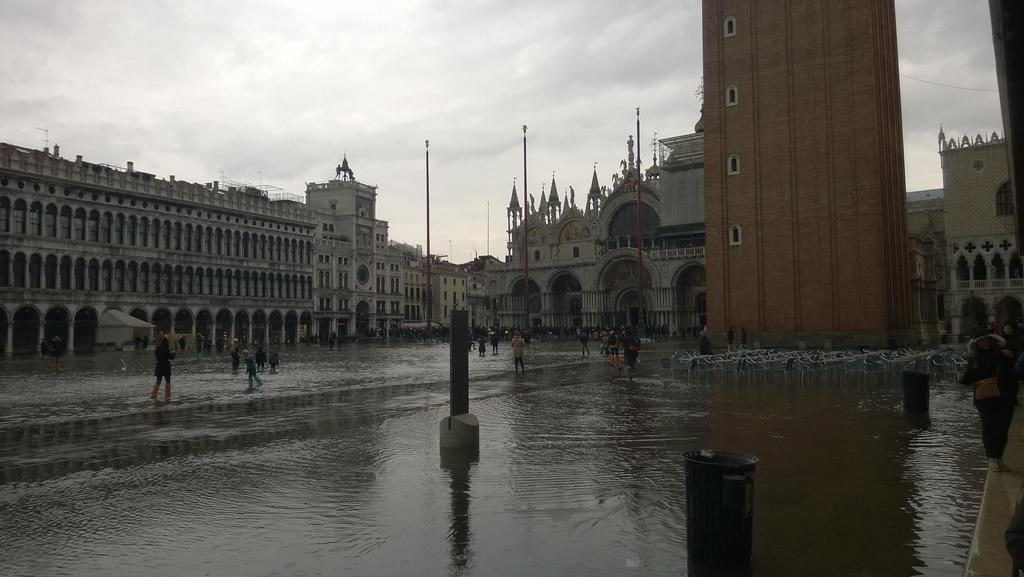 In Venice Back To San Marco tourist apartment Extérieur photo