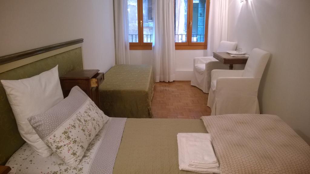 In Venice Back To San Marco tourist apartment Chambre photo