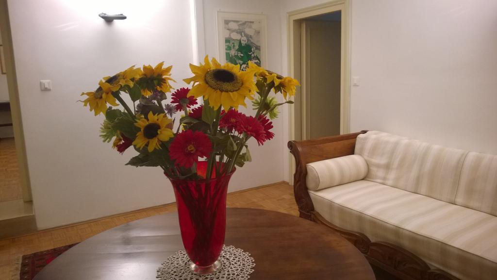 In Venice Back To San Marco tourist apartment Chambre photo