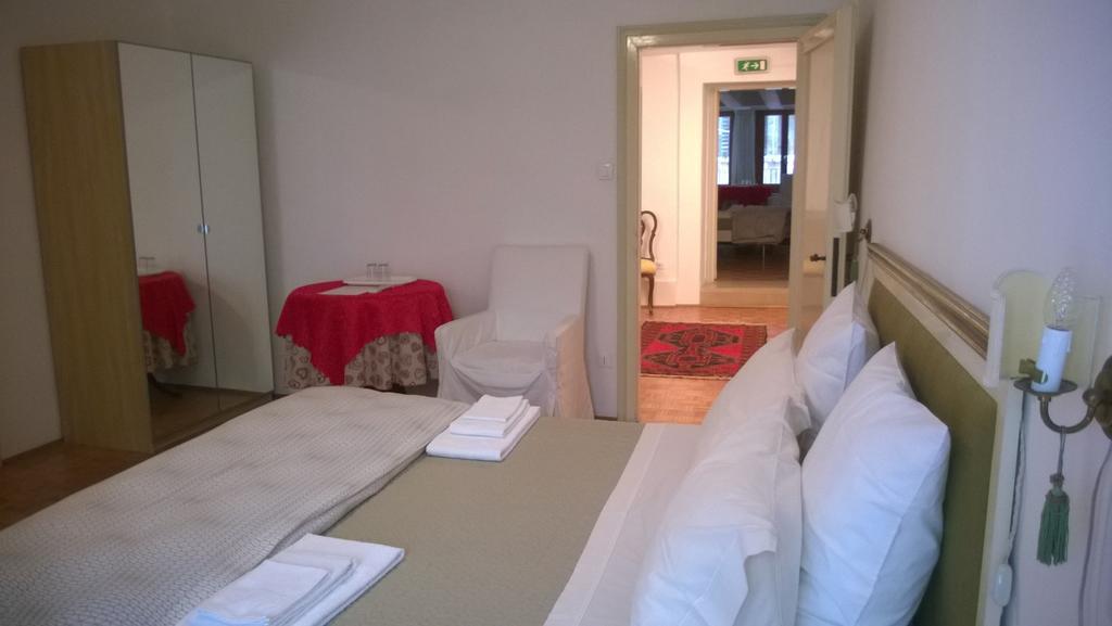 In Venice Back To San Marco tourist apartment Chambre photo